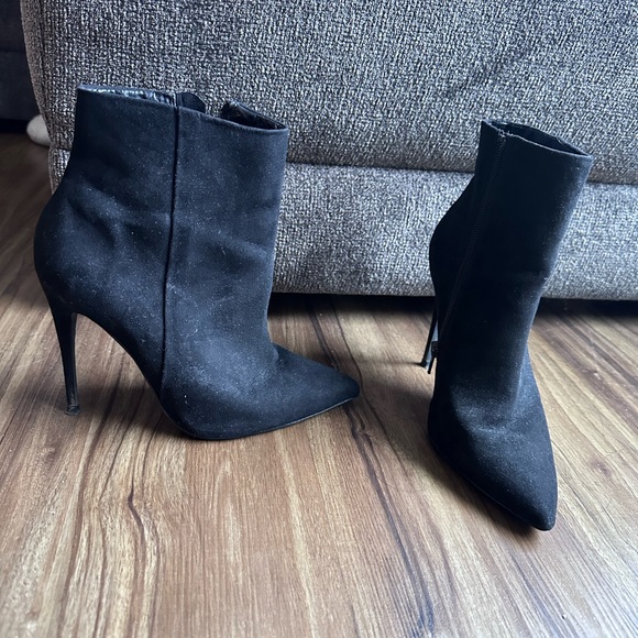 Steve Madden Suede Booties - Picture 2 of 5